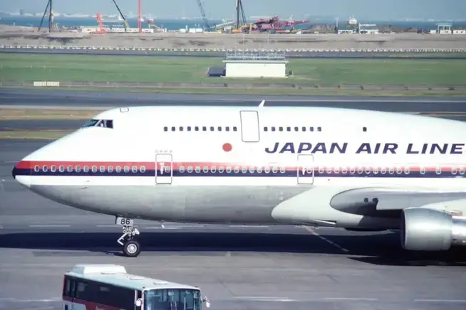 Japan Air Lines Boeing 747-346 (JA8186/24018/694) contri japan air lines photo