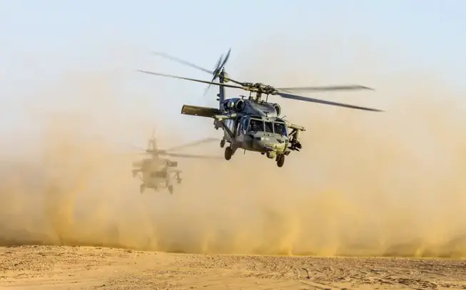 AH-64 Apache photo