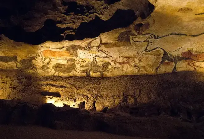 Lascaux II - Hall of The Bulls Adibu456 lascaux photo