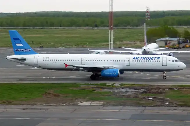 airbus A321 metrojet photo