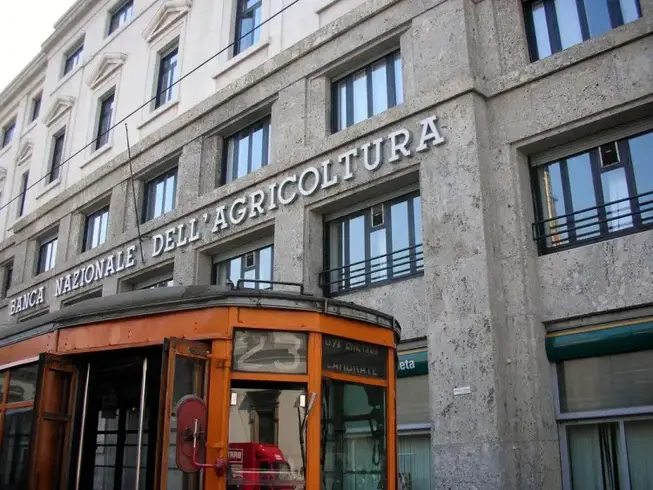 Piazza Fontana eraritjaritjaka banca nazionale dell agricoltura photo