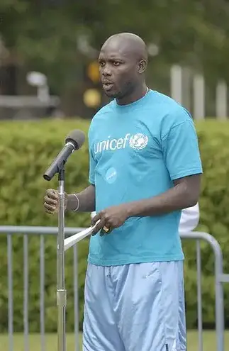 UNICEF TEAMS UP WITH MANCHESTER UNITED SOCCER CLINIC United Nations Photo george weah photo