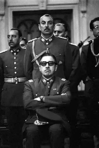 Pinochet Xavier Zaragoza augusto pinochet photo