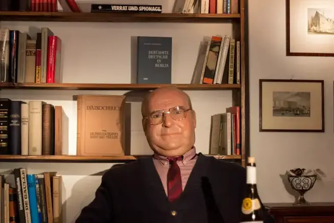 Wax Figure Helmut Kohl, Panoptikum Hamburg Thragor helmut kohl photo