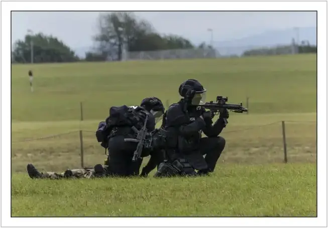 G.I.G.N (Groupe d'Intervention de la Gendarmerie Nationale) Francis =Photography= gign photo