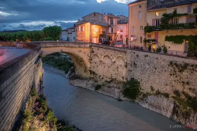 Old Vaison fs999 vaison-la-romaine photo