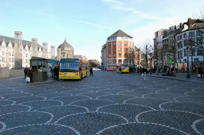 Place Saint-Lambert NguyenDai place saint lambert liege photo
