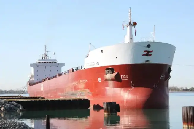 Le vraquier Spruceglen amarré au quai à Sarnia (Ontario) BSTCanada vraquier photo
