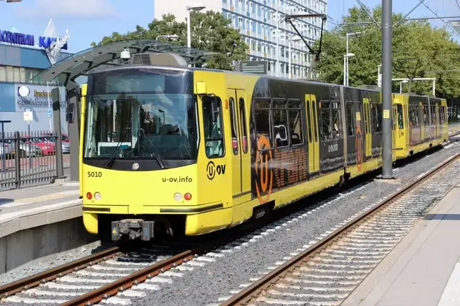 U-OV Sneltram/U-Tram stellen 5010 en 5017, 5 mei plein, Utrecht hemkes utrecht tramway photo