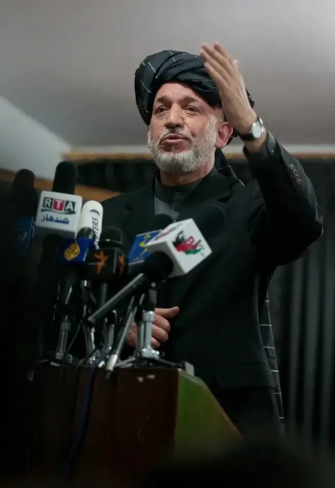 hamid karzai photo