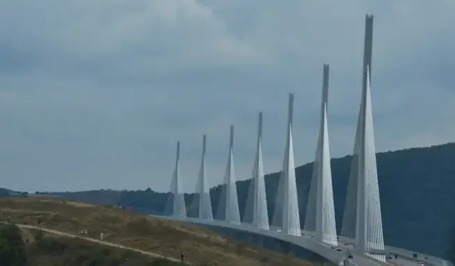 viaduc de millau photo