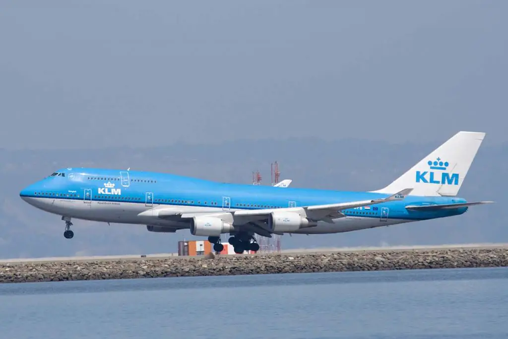Boeing 747 à l'atterrissage