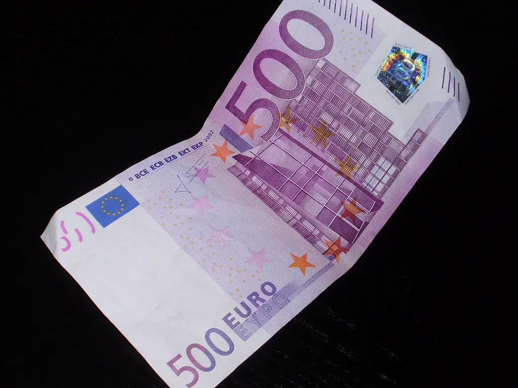 500 euro photo