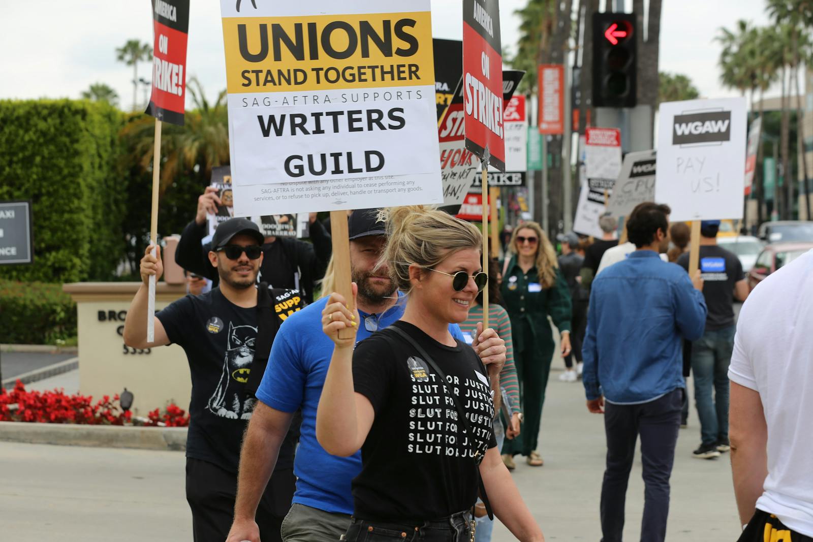 2 mai 2023, grève de la Writers Guild of America